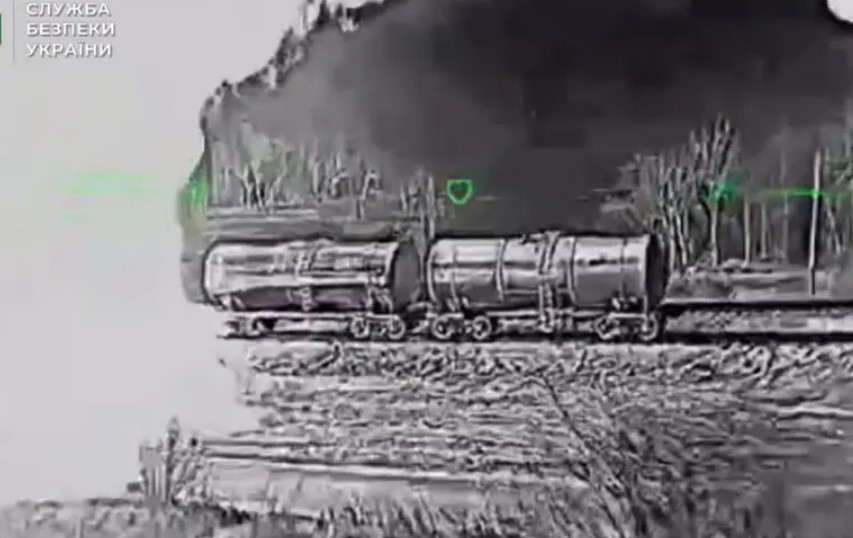 У СБУ оприлюднили відео ураження ешелона з пальним РФ біля Луганська